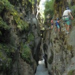Cours, stages via ferrata et canyoning débutant avec un moniteur des Hautes Alpes