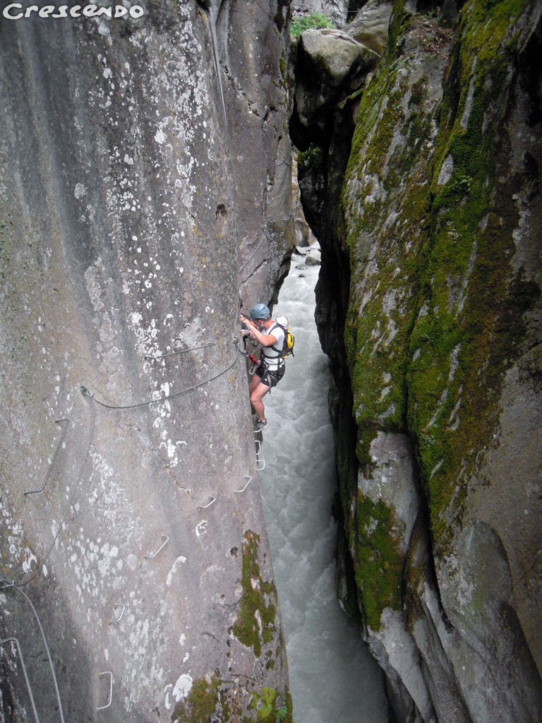 Sorties via ferrata - Briançon - Canyoning - Séjour et vacances été en montagne dans les Hautes alpes