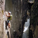 Via ferrata sortie sportive - Séjour et vacances été en montagne dans les Hautes alpes